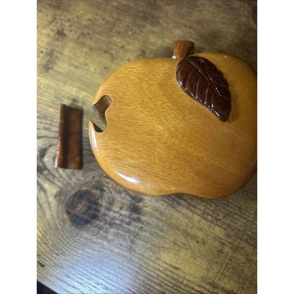Apple Shaped Wooden Trinket Puzzle Jewelry Keepsake Box School Teacher Gift Vtg - Picture 14 of 15